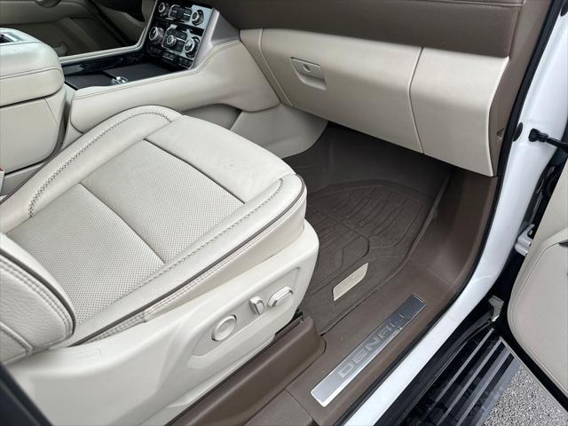 2023 GMC Yukon XL 4WD Denali