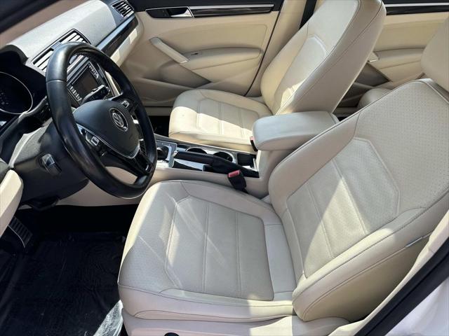 2019 Volkswagen Passat 2.0T SE R-Line