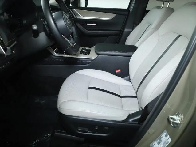 2025 Mazda CX-70 Premium Package