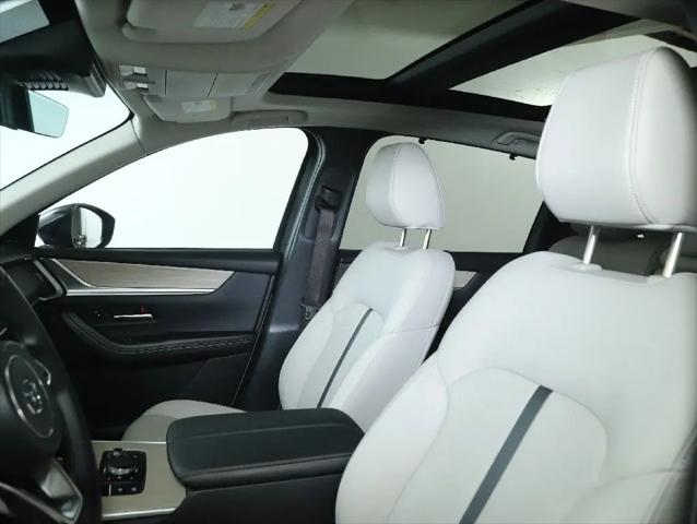 2025 Mazda CX-70 Premium Package