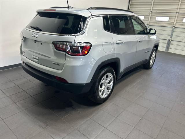 2024 Jeep Compass Latitude 4x4 2024 Jeep Compass Latitude 4x4