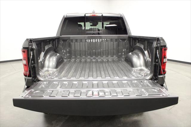 2026 Ram 1500 Express Crew Cab 4x4 5'7" Box