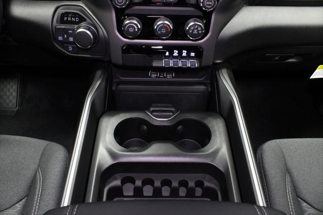 2026 Ram 1500 Express Crew Cab 4x4 5'7" Box