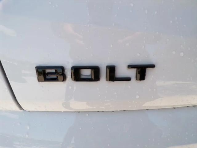 2027 Chevrolet Bolt LT FWD