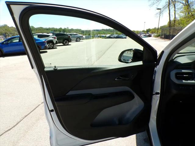 2027 Chevrolet Bolt LT FWD
