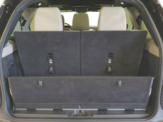 2020 Land Rover Discovery Landmark Edition