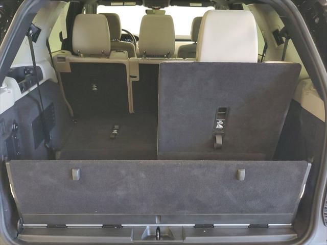 2020 Land Rover Discovery Landmark Edition