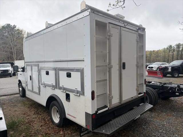 2027 Ford E-Series Cutaway E-Series Cutaway