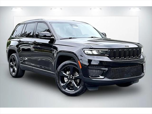 2022 Jeep Grand Cherokee Altitude 4x4 for sale in Olympia, WA