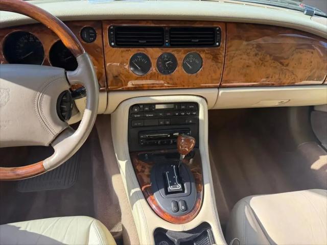 1997 Jaguar XK8 Standard