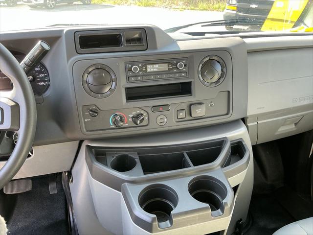 2027 Ford E-Series Cutaway Base