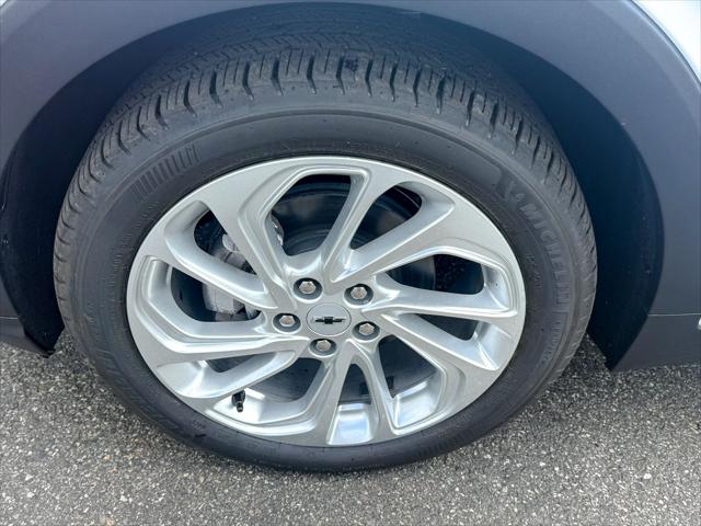 2027 Chevrolet Bolt LT FWD