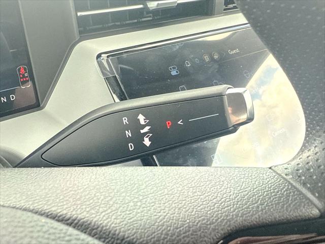 2027 Chevrolet Bolt LT FWD