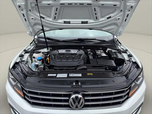 2019 Volkswagen Passat 2.0T Wolfsburg Edition