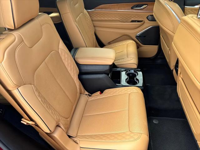 2025 Jeep Grand Cherokee L Summit Reserve 4x4