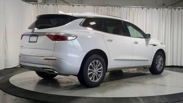 2024 Buick Enclave Essence AWD