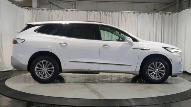 2024 Buick Enclave Essence AWD