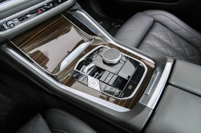 2025 BMW X6 xDrive40i