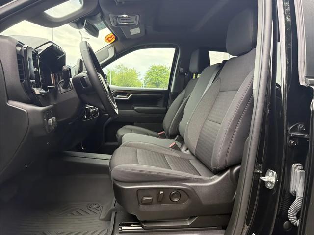 2023 Chevrolet Silverado 1500 4WD Crew Cab Standard Bed LT