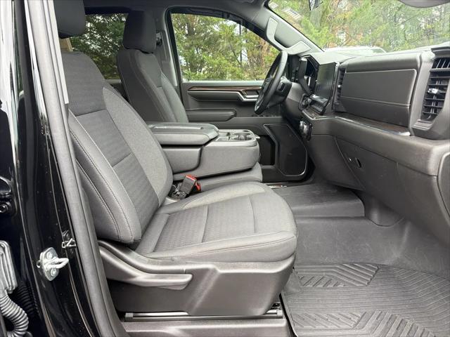 2023 Chevrolet Silverado 1500 4WD Crew Cab Standard Bed LT