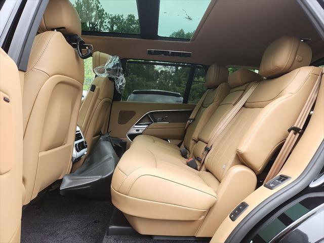 2026 Land Rover Range Rover P400 SE 7 Seat