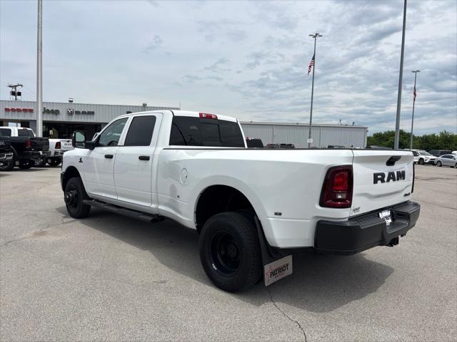 2026 Ram 3500 Tradesman Crew Cab 4x4 8 Box