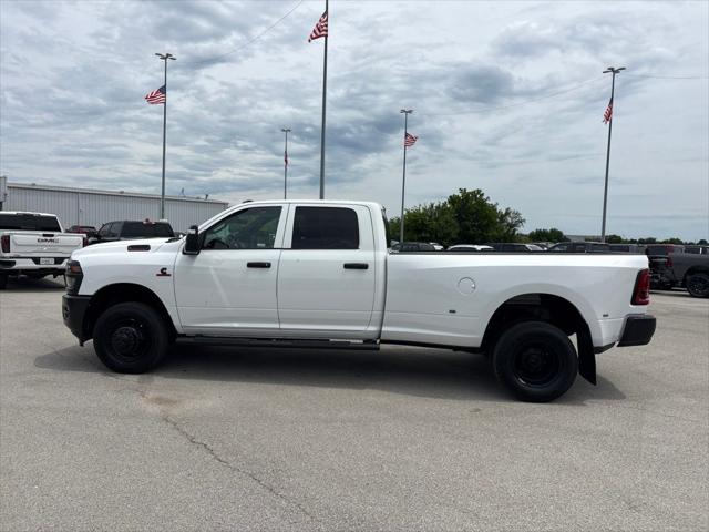 2026 Ram 3500 Tradesman Crew Cab 4x4 8 Box