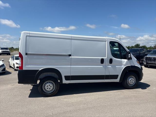 2026 Ram ProMaster Cargo Van Tradesman Low Roof 136" WB w/Pass Seat