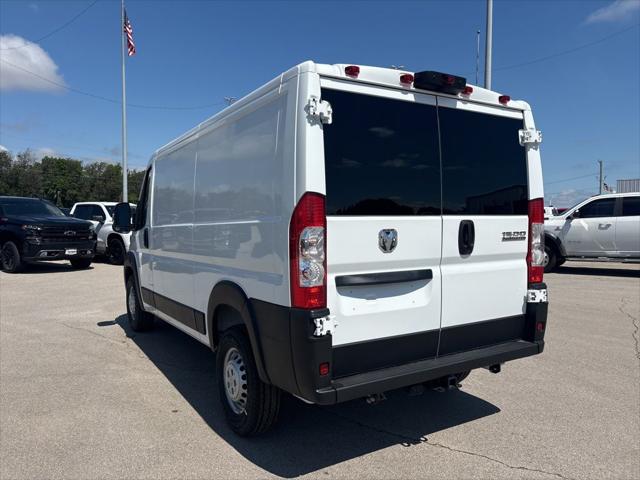 2026 Ram ProMaster Cargo Van Tradesman Low Roof 136" WB w/Pass Seat
