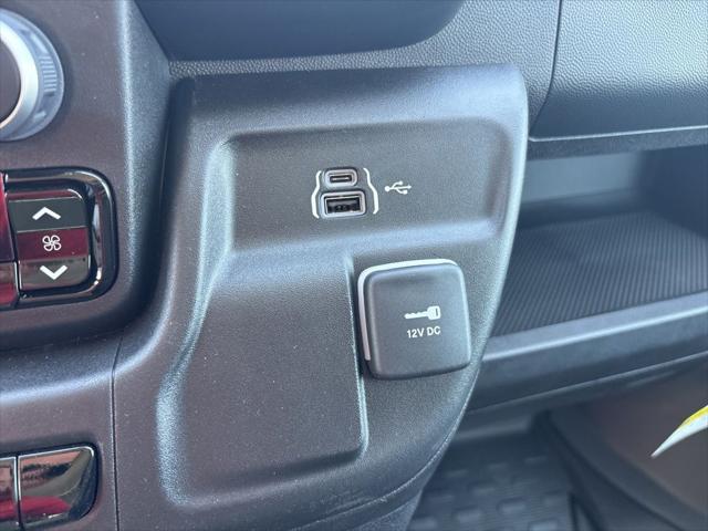 2026 Ram ProMaster Cargo Van Tradesman Low Roof 136" WB w/Pass Seat