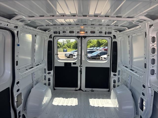 2026 Ram ProMaster Cargo Van Tradesman Low Roof 136" WB w/Pass Seat