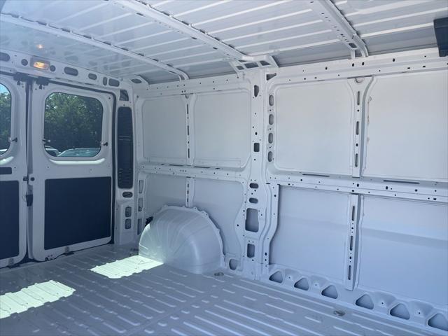 2026 Ram ProMaster Cargo Van Tradesman Low Roof 136" WB w/Pass Seat