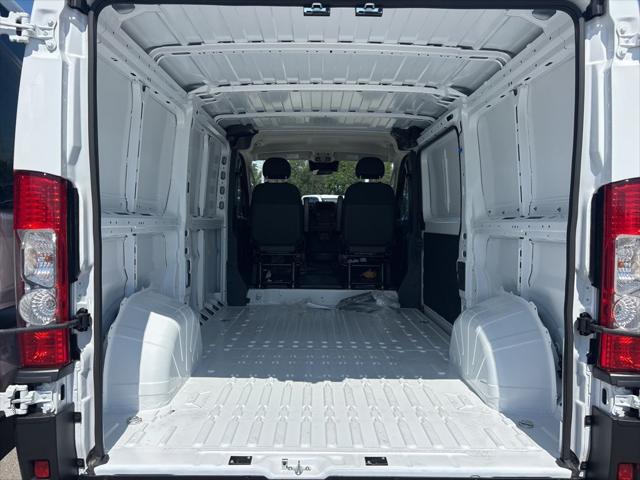 2026 Ram ProMaster Cargo Van Tradesman Low Roof 136" WB w/Pass Seat