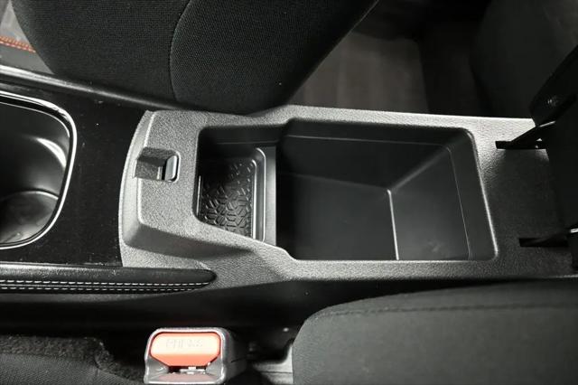 2023 Nissan Kicks SR Xtronic CVT