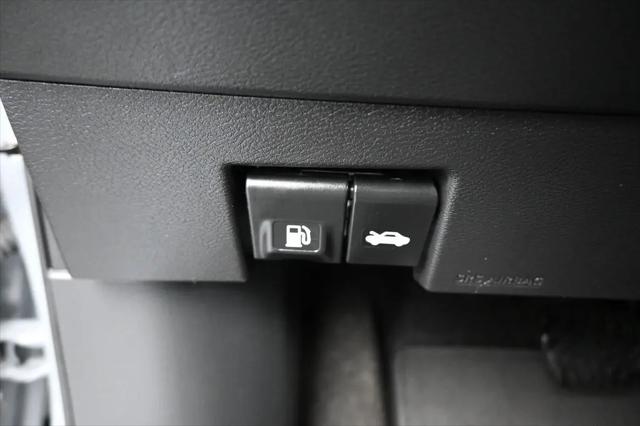 2023 Nissan Kicks SR Xtronic CVT
