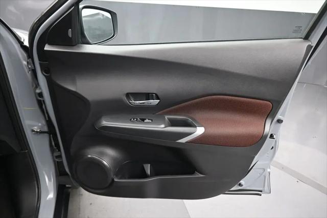 2023 Nissan Kicks SR Xtronic CVT