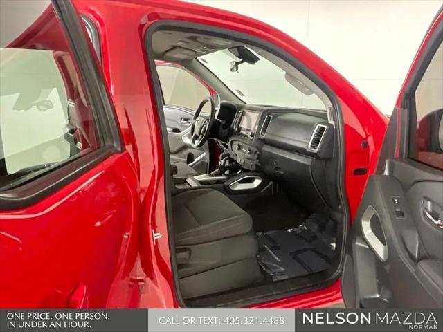2022 Nissan Frontier Crew Cab SV 4x2