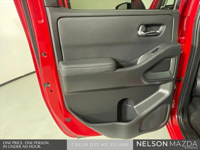 2022 Nissan Frontier Crew Cab SV 4x2