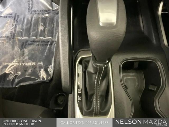 2022 Nissan Frontier Crew Cab SV 4x2