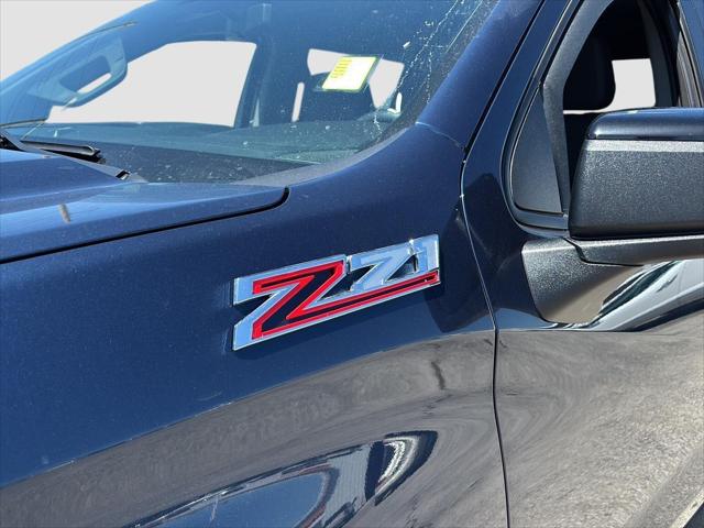 2022 Chevrolet Silverado 1500 4WD Crew Cab Short Bed RST