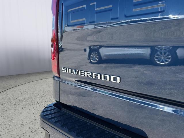2022 Chevrolet Silverado 1500 4WD Crew Cab Short Bed RST