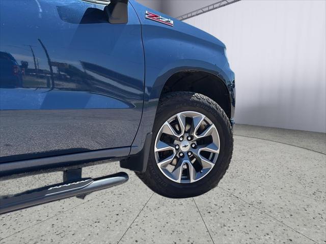 2022 Chevrolet Silverado 1500 4WD Crew Cab Short Bed RST