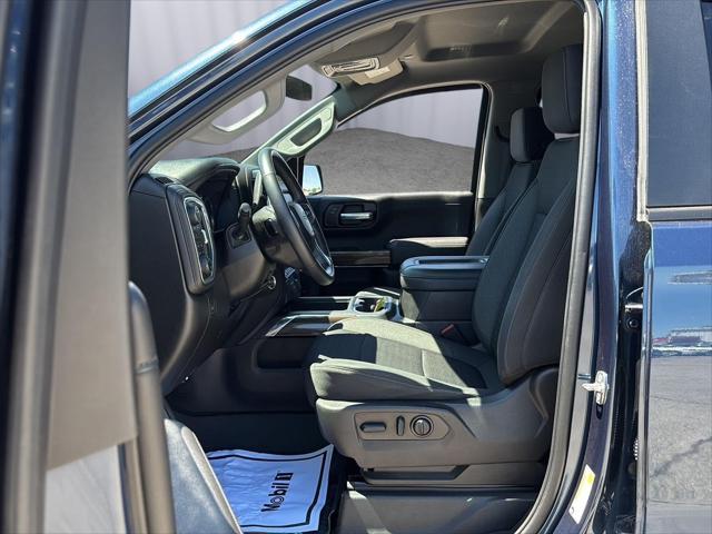 2022 Chevrolet Silverado 1500 4WD Crew Cab Short Bed RST