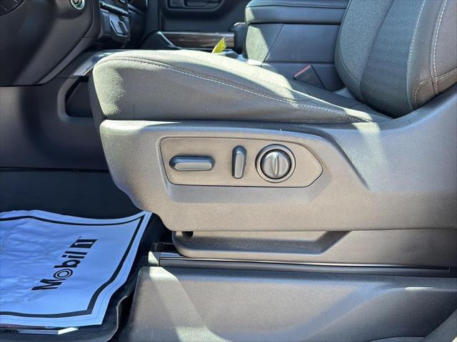 2022 Chevrolet Silverado 1500 4WD Crew Cab Short Bed RST