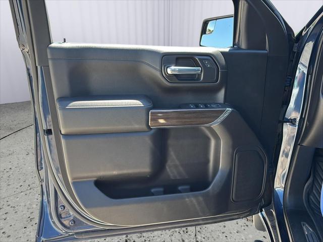 2022 Chevrolet Silverado 1500 4WD Crew Cab Short Bed RST