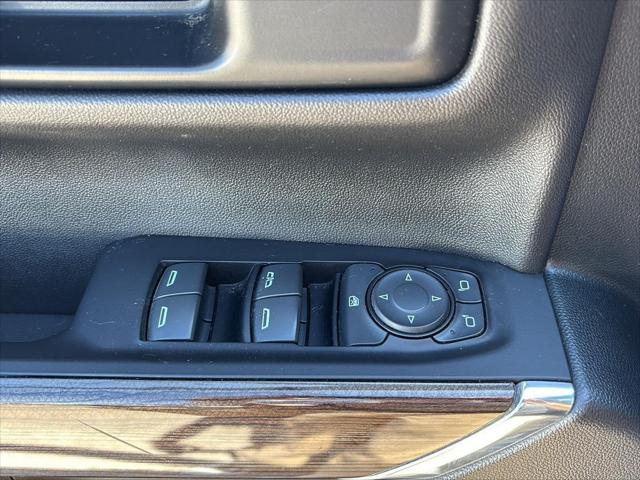 2022 Chevrolet Silverado 1500 4WD Crew Cab Short Bed RST