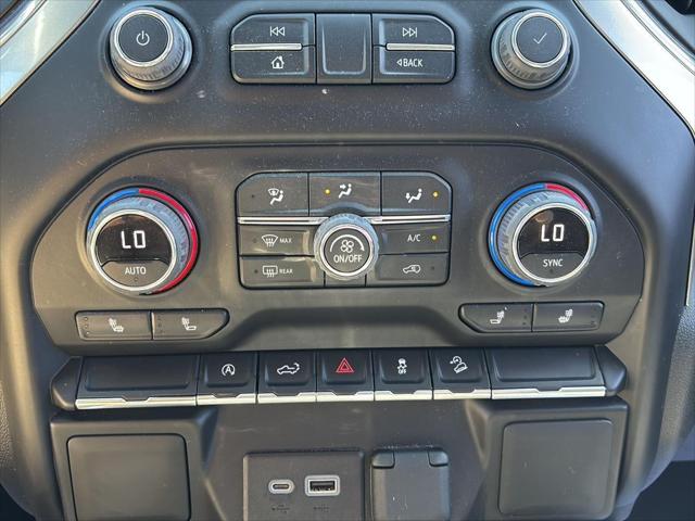 2022 Chevrolet Silverado 1500 4WD Crew Cab Short Bed RST