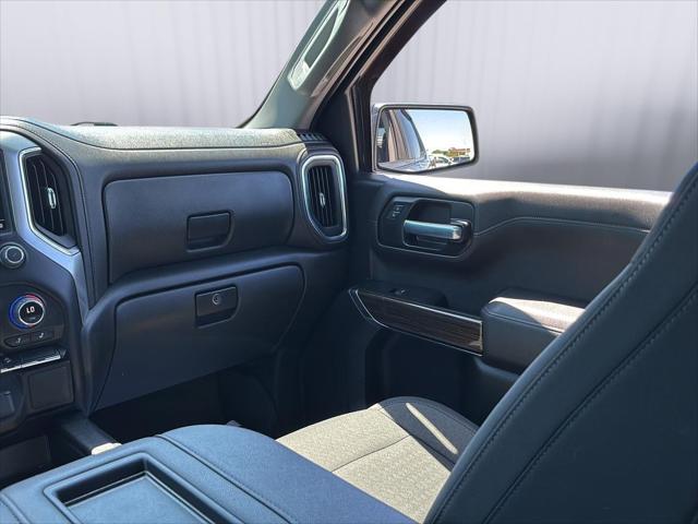 2022 Chevrolet Silverado 1500 4WD Crew Cab Short Bed RST