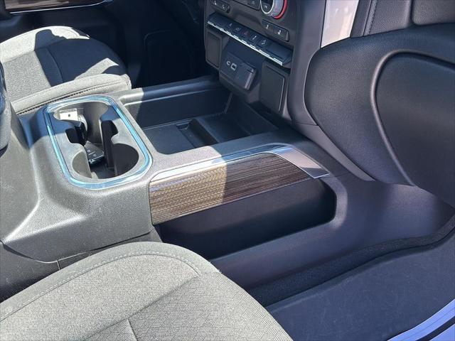 2022 Chevrolet Silverado 1500 4WD Crew Cab Short Bed RST