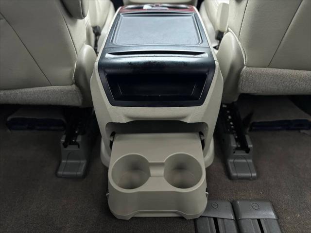 2014 Toyota Sienna XLE V6 8 Passenger